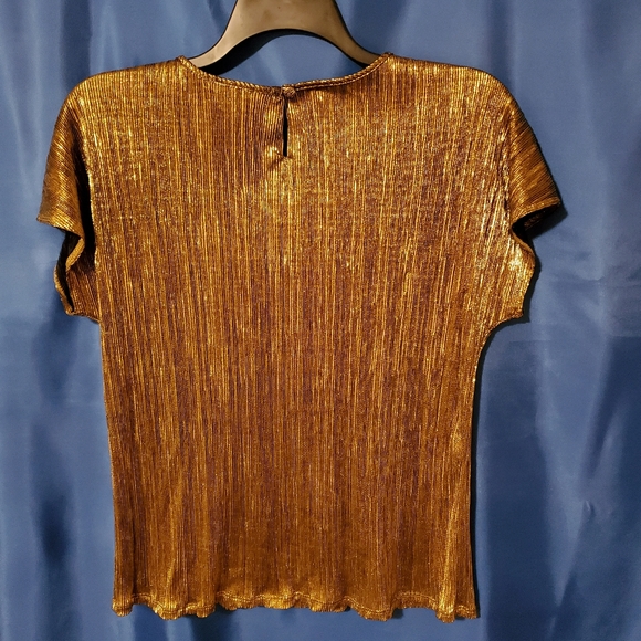XL Gold Lame top - Picture 2 of 2